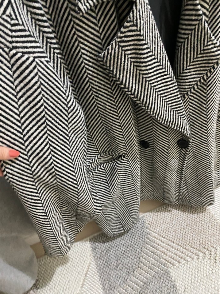 Zebra Desenli Kadın Kaban - Görsel 4