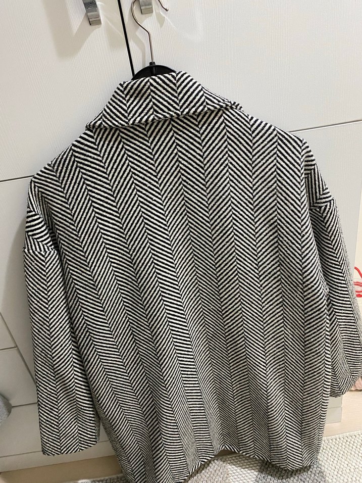 Zebra Desenli Kadın Kaban - Görsel 5