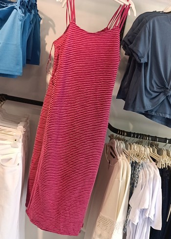 Pembe Çizgili Uzun İnce Askılı Elbise