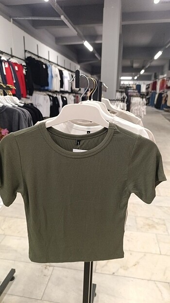 Bershka Bedenleri mevcut ilan atırınız