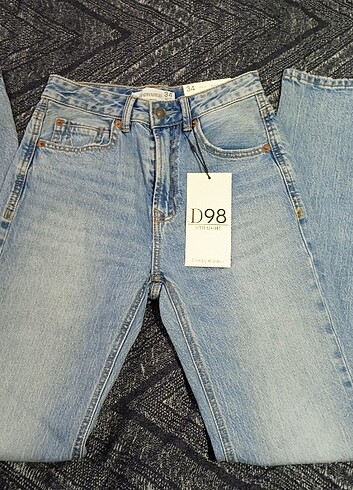 34 Beden Stradivarius D98 Jean 