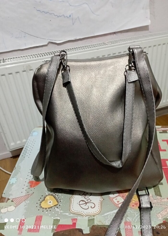 Sırt ve omuz çantadı - Görsel 4