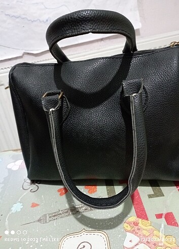 siyah çanta - Görsel 2