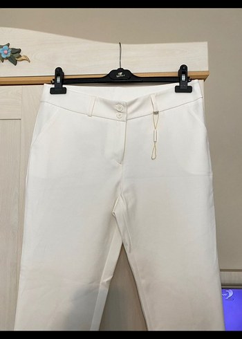 Beyaz Midi Kumaş Pantolon, Kemerli, Regular Fit - Görsel 6