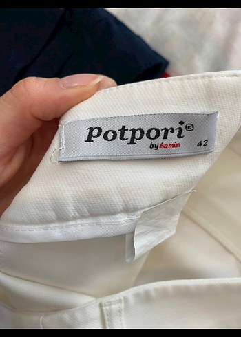 Beyaz Midi Kumaş Pantolon, Kemerli, Regular Fit - Görsel 2