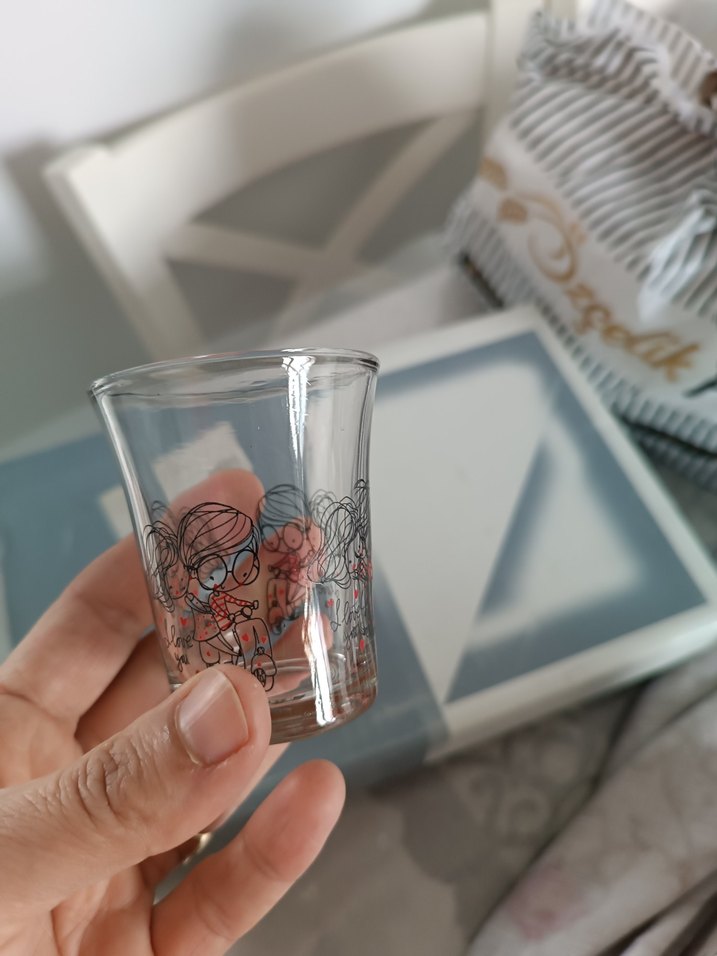 Gri-Beyaz Desenli Porselen Fincan ve Tabağı - Görsel 3