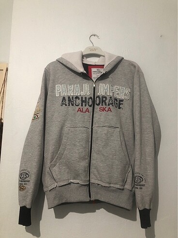 Kışlık kapşonlu sweatshirt