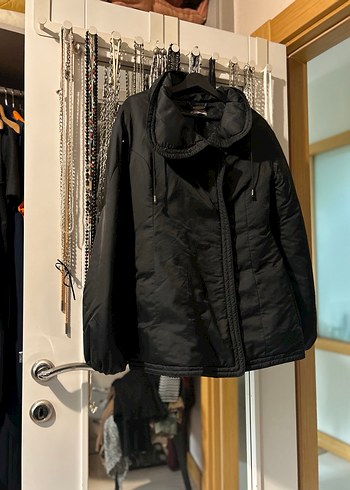 Mango Siyah Fermuarlı Yüksek Yakalı Kadın Ceketi - Görsel 4