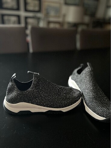 38 Beden Bershka fileli sneaker