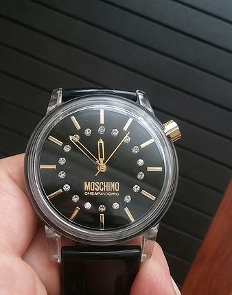 Moschino saat