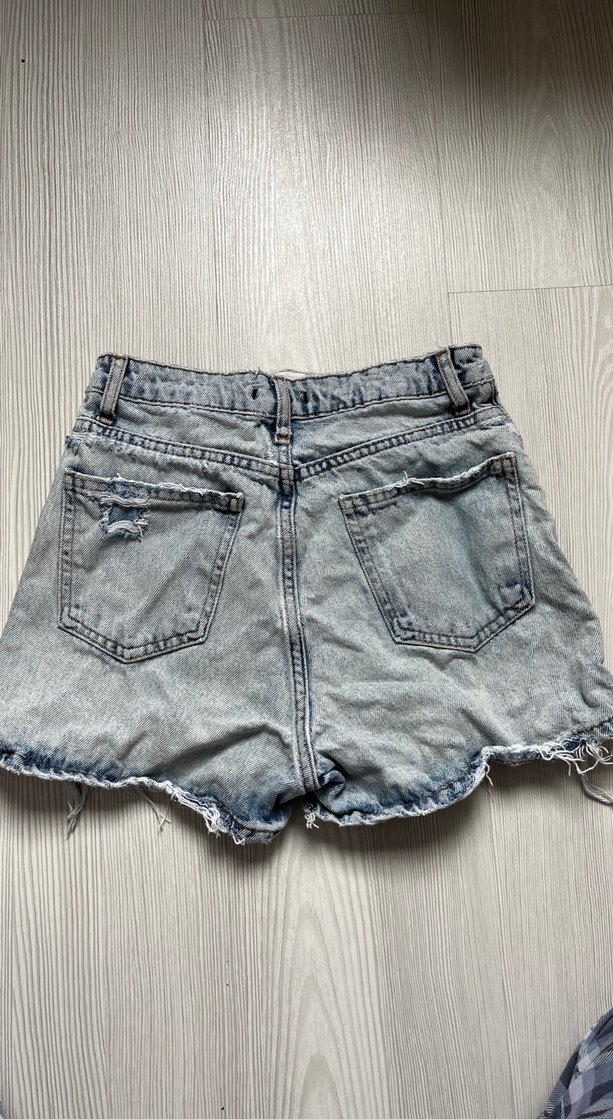 Düğmeli Gri Kadın Mini Kot Şort - Görsel 2