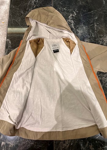 Zara Kapüşonlu Kız Çocuk Bej Yağmurluk - Görsel 6