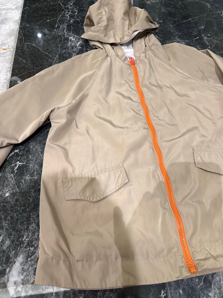 Zara Kapüşonlu Kız Çocuk Bej Yağmurluk - Görsel 3