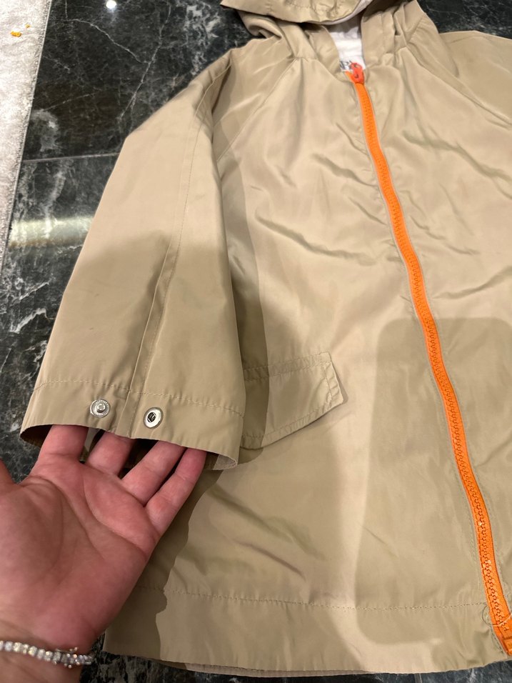 Zara Kapüşonlu Kız Çocuk Bej Yağmurluk - Görsel 2