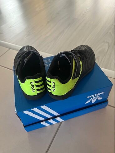 Decathlo halısaha ayakkabısı 27/28