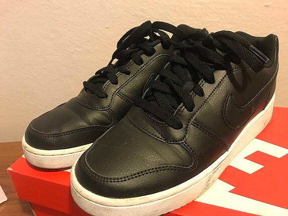 Nike spor ayakkabı