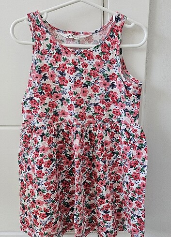 4 Yaş Beden çeşitli Renk 2 Adet H&M Çocuk Elbisesi