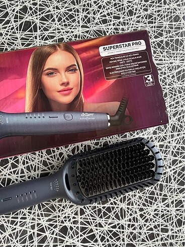ARZUM SUPERSTAR PRO DÜZLEŞTİRİCİ SAÇ TARAĞI