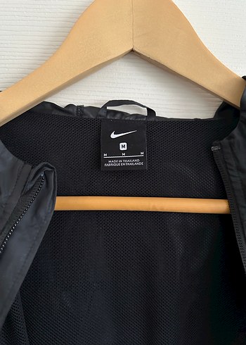 Nike Siyah Yağmurluk Rüzgarlık - Görsel 5