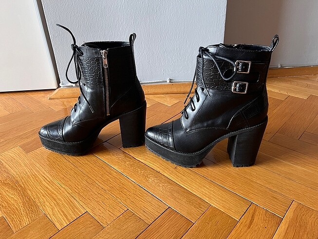 38 Beden siyah Renk H&M Marka Topuklu Bot