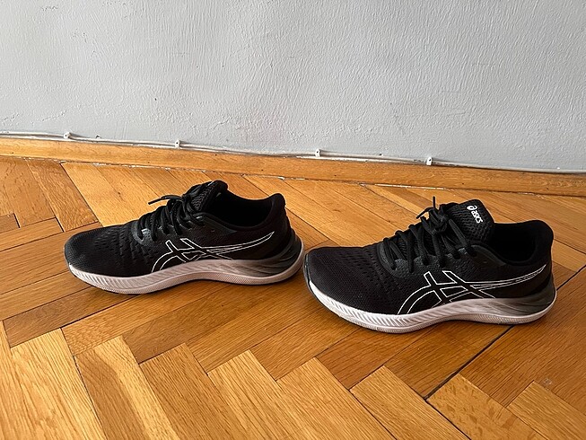 41 Beden siyah Renk Asics Marka Spor Ayakkabı
