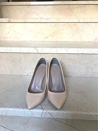Ten Stiletto
