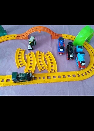  Oyuncak tren Thomas ve arkadaşları oyuncak