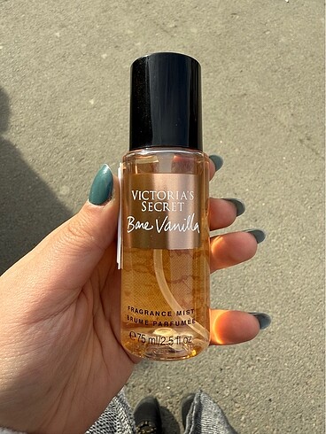 Bare vanilla body sprey