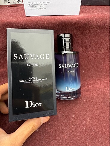 Dior Sauvage Eau Porte
