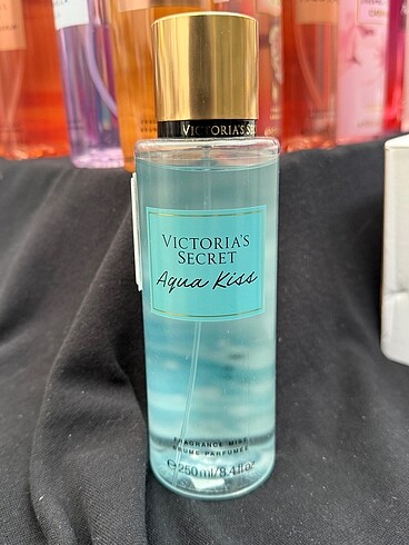 Victoria?s Secret Aqua Kiss Body spray