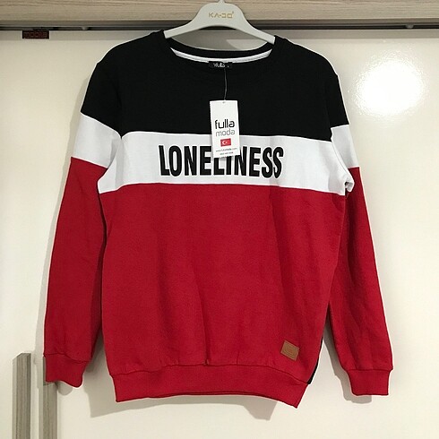 Etiketli sweatshirt