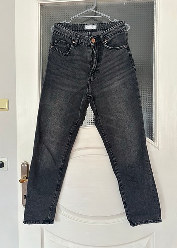 Bershka Koyu Gri Yikamali Dar Kesim Jean