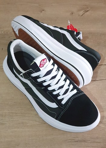 Vans 44
