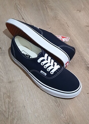Vans Authentic