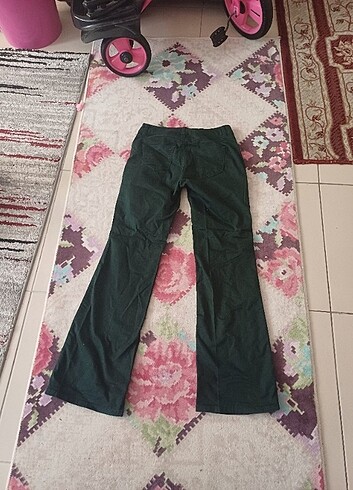 28 Beden yeşil Renk Pantolon