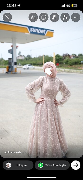 Nişan elbisesi