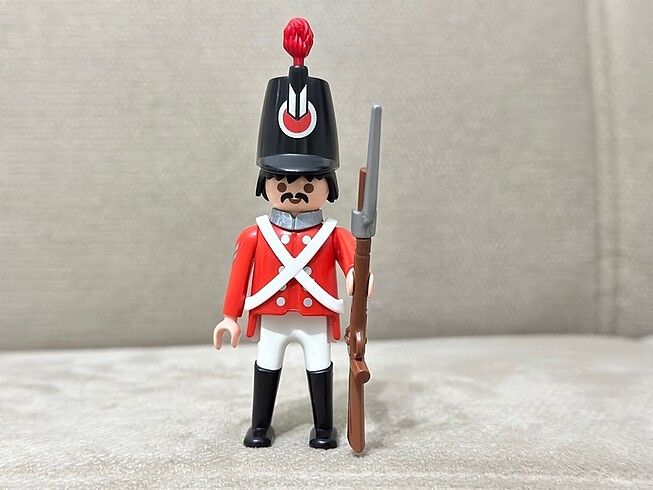 PLAYMOBİL İNGİLİZ ASKER FİGÜRÜ