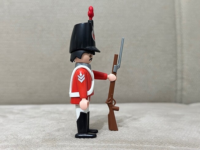 PLAYMOBİL İNGİLİZ ASKER FİGÜRÜ