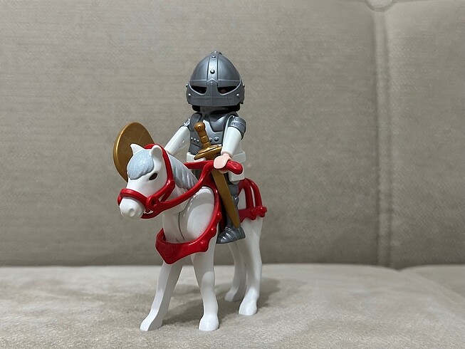 PLAYMOBİL ŞOVALYE FİGÜRÜ
