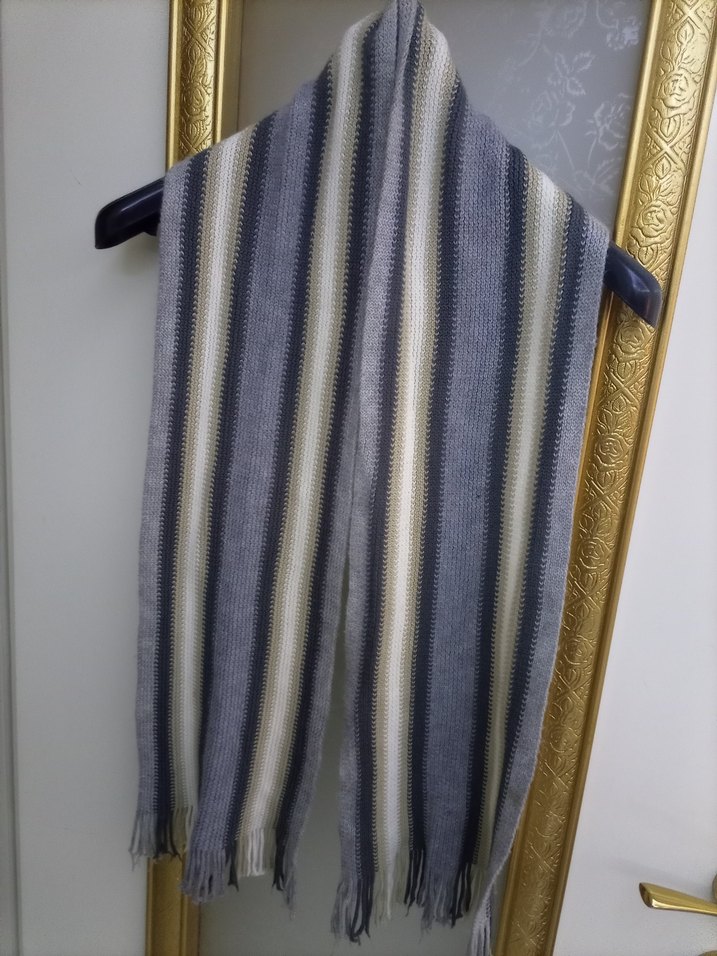 Gri Çizgili Uzun Unisex Atkı - Görsel 3