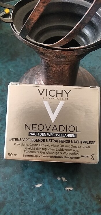 Vichy Neovadiol gece bakım kremi Menopoz 