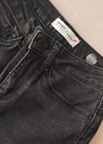 Düğmeli Siyah Denim Kadın Jean