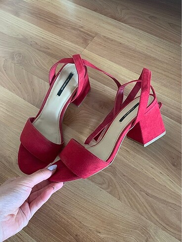 37 Beden Pull and Bear Topuklu Sandalet Ayakkabı