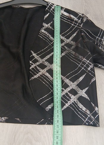 Parlak Siyah, Pileli, Uzun Kollu Kız Bolero - Görsel 3