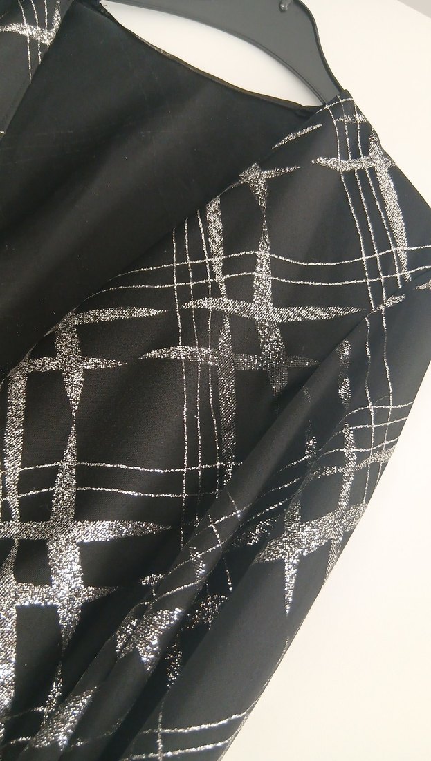 Parlak Siyah, Pileli, Uzun Kollu Kız Bolero - Görsel 2