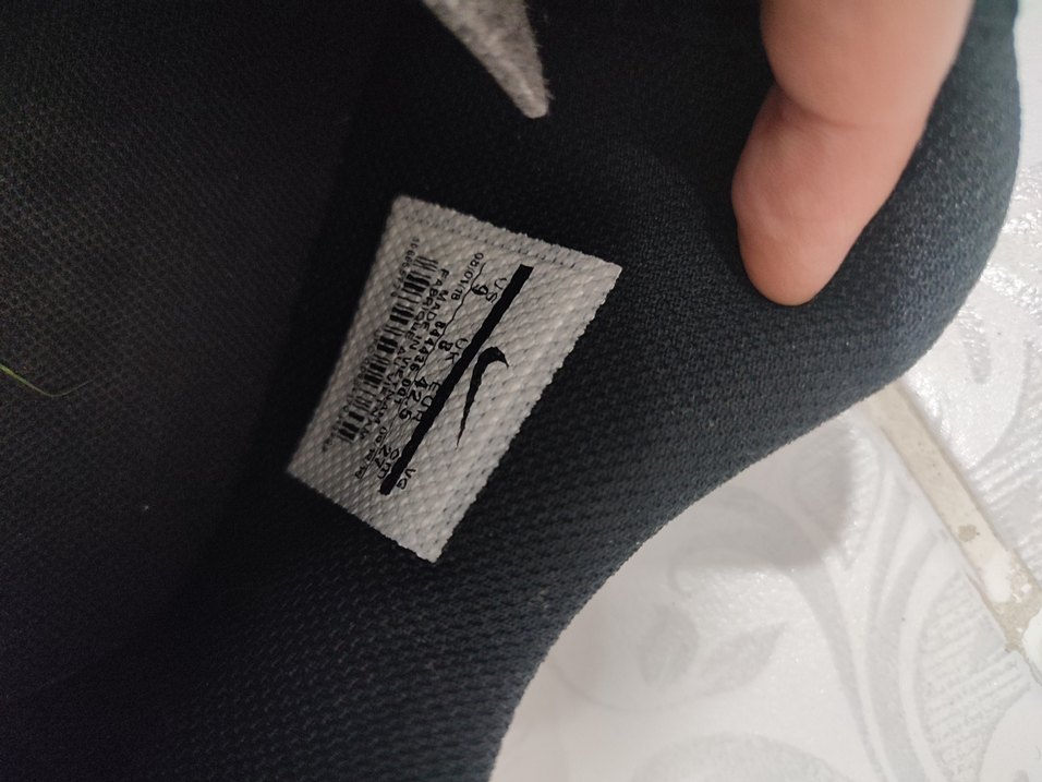 Erkek Beyaz Siyah Futbol Ayakkabısı Velcro - Görsel 4