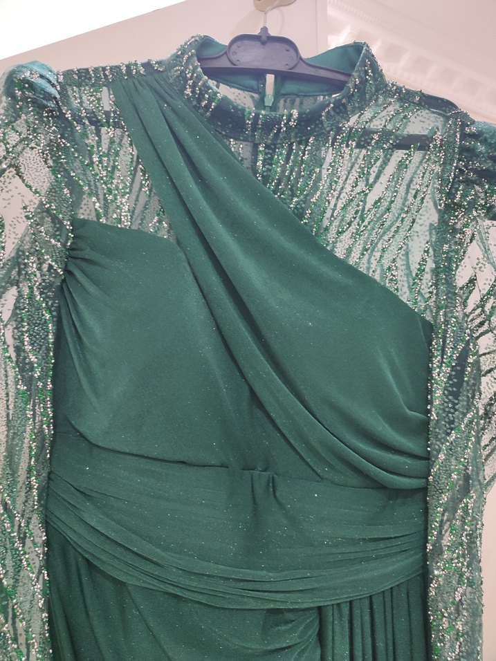 Koyu Yeşil Drapeli Uzun Abiye Elbise - Görsel 3