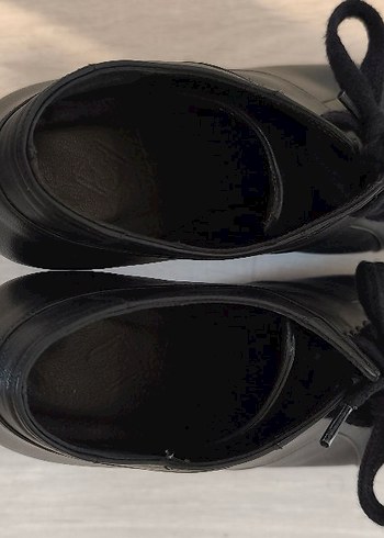 Siyah Bağcıklı Gotik Kadın Dolgu Topuklu Bot - Görsel 4