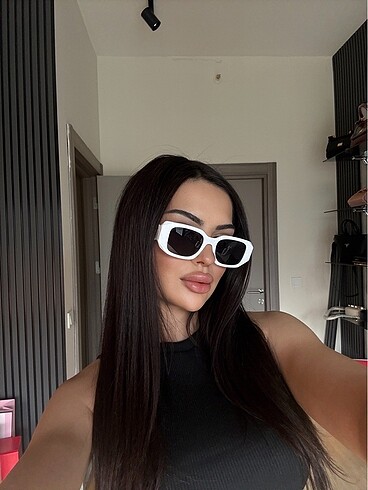 Prada Prada güneş gözlüğü