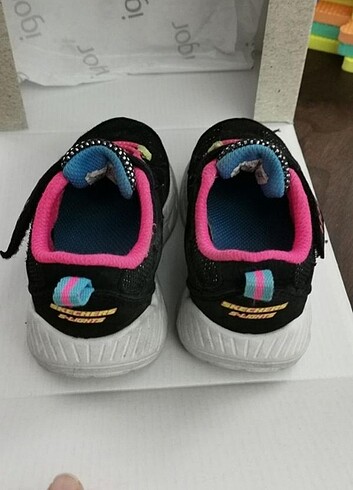 22 Beden siyah Renk skechers ışıklı kız ayakkabısı